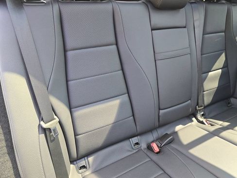 Used 2022 Mercedes-Benz GLE 350 4MATIC image 32