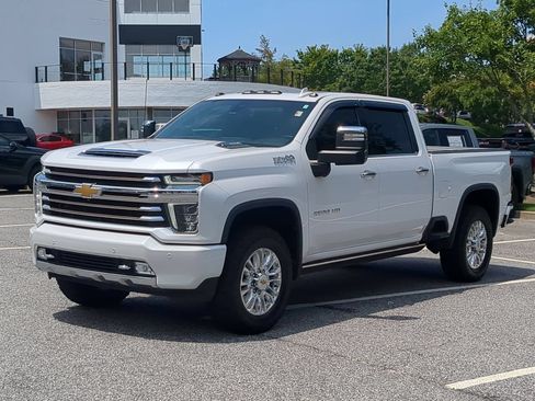 Used 2022 Chevrolet Silverado 2500 High Country w/ Safety Package II AWD/4WD image 4