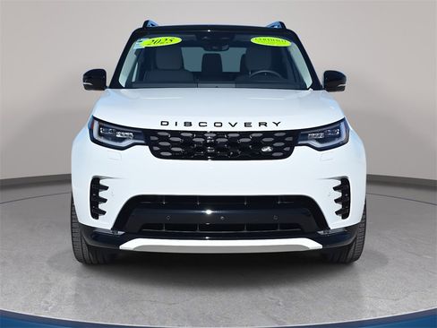 Used 2025 Land Rover Discovery Dynamic SE image 2