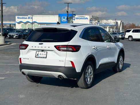 Used 2023 Ford Escape Active image 4