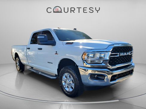 Used 2024 RAM 3500 Big Horn image 4