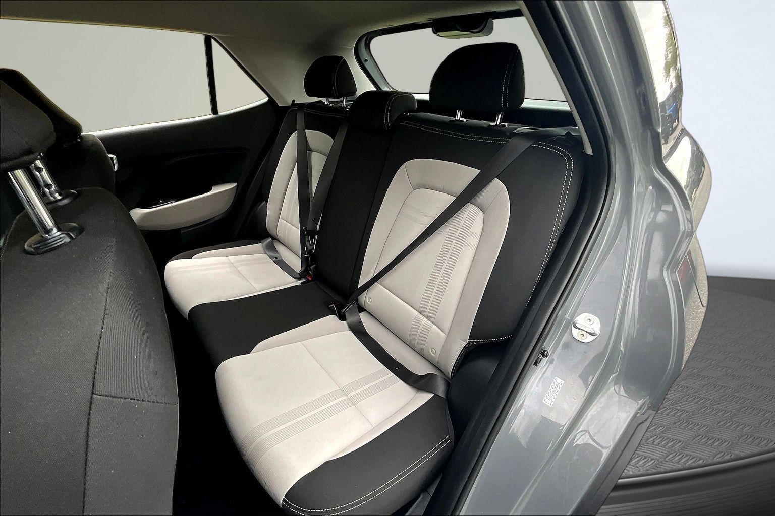 Used 2021 Hyundai Venue SEL w/ Cargo Package FWD image 20