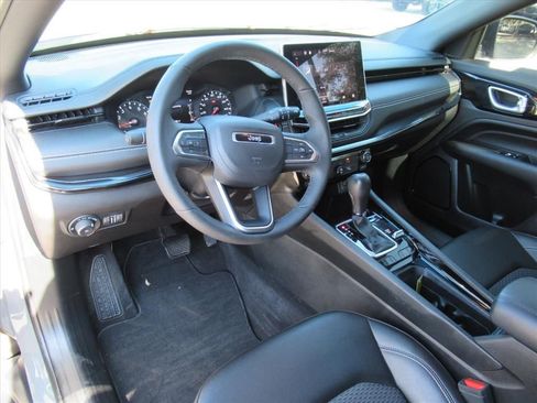 Certified 2024 Jeep Compass Latitude w/ Convenience Group image 14