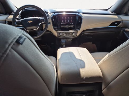 Used 2023 Chevrolet Traverse LS w/ LPO, Cargo Package FWD image 3