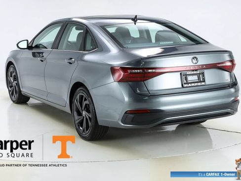 Used 2025 Volkswagen Jetta SE w/ Sunroof Package FWD image 44