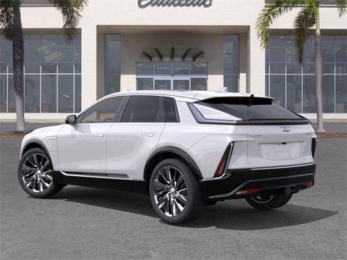 New 2025 Cadillac Lyriq Luxury image 3