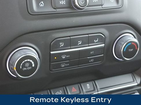 Used 2022 Chevrolet Silverado 1500 Custom image 19