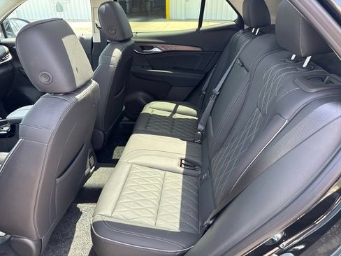 Used 2023 Buick Envision Avenir FWD image 10