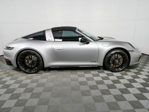 Certified 2024 Porsche 911 Targa 4 GTS w/ Premium Package AWD/4WD image 27