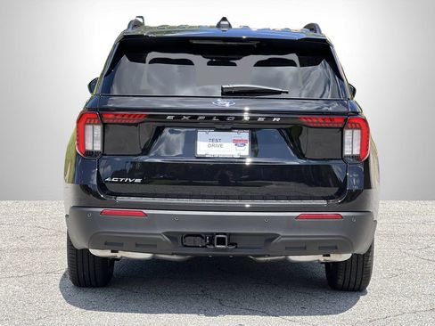 New 2026 Ford Explorer Active RWD image 22