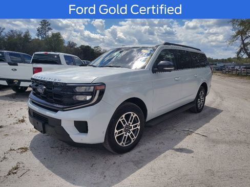 Used 2025 Ford Expedition Max Active AWD/4WD image 1