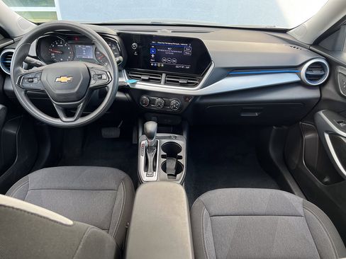 Used 2024 Chevrolet Trax LS FWD image 24