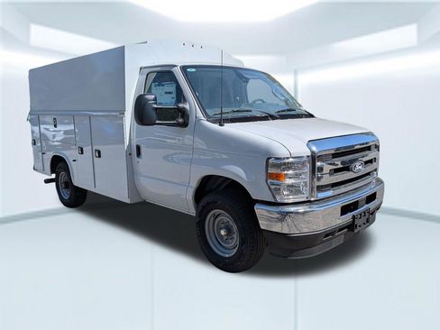 New 2026 Ford E-350 and Econoline 350 Super Duty w/ Power Equipment Group image 4