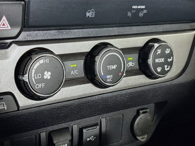 Used 2020 Toyota Tacoma SR5 w/ Technology Package AWD/4WD image 15