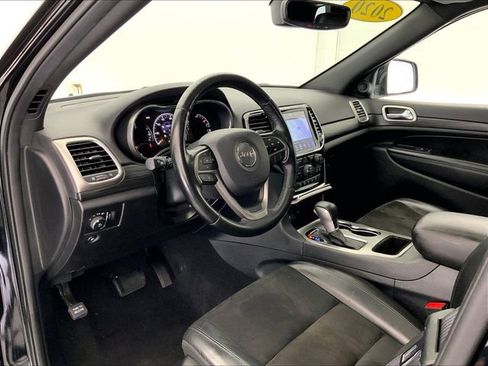 Used 2020 Jeep Grand Cherokee Altitude AWD/4WD image 4