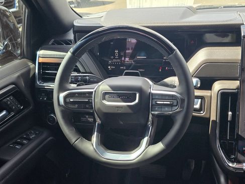 Used 2026 GMC Yukon XL Denali w/ Denali Reserve Package AWD/4WD image 19