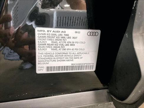 Used 2023 Audi e-tron Chronos w/ Chronos Package image 35