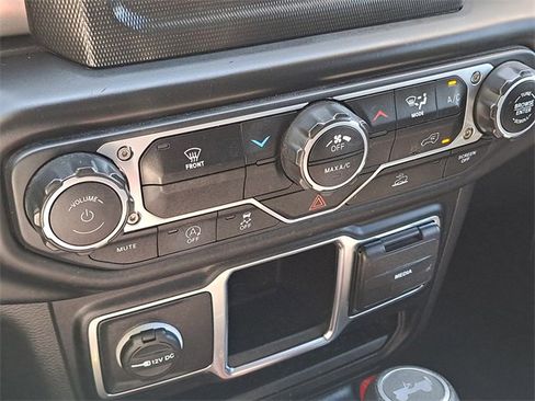 Used 2023 Jeep Wrangler Sport image 14