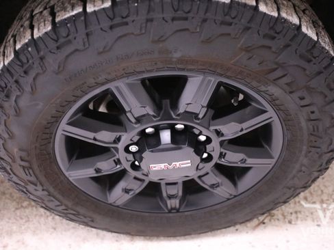 Used 2024 GMC Sierra 2500 AT4 w/ AT4 Premium Plus Package image 34