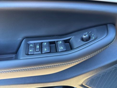 New 2026 Jeep Grand Cherokee Altitude image 15