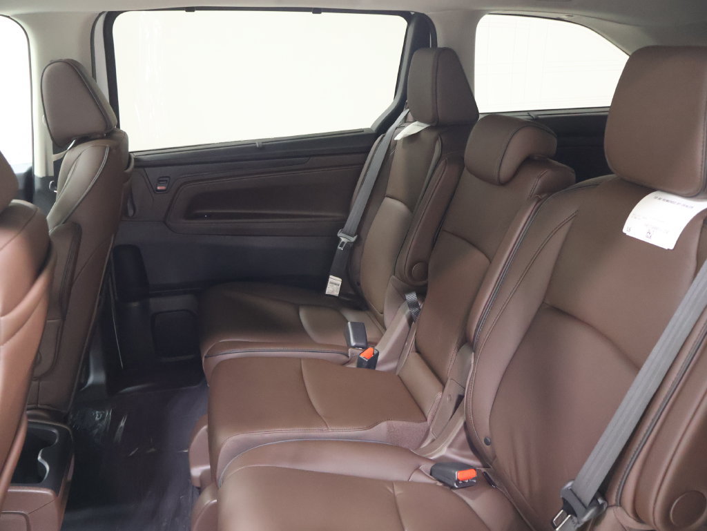 New 2027 Honda Odyssey Touring image 9