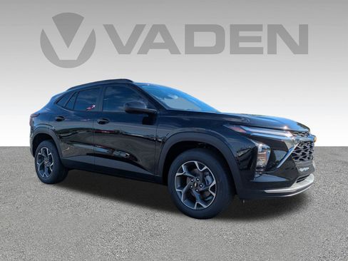 New 2026 Chevrolet Trax LT FWD image 3