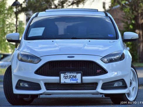 Used 2015 Ford Focus ST w/ Equipment Group 402A FWD image 3