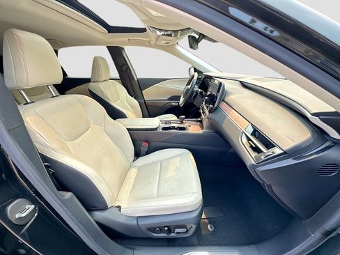 Used 2023 Lexus RX 350 Premium Plus w/ Cold Area Package FWD image 28