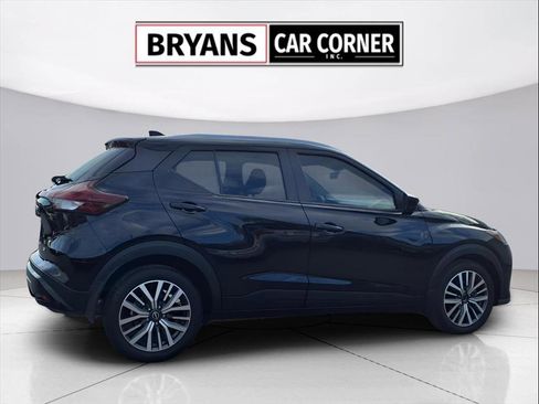 Used 2023 Nissan Kicks SV image 21