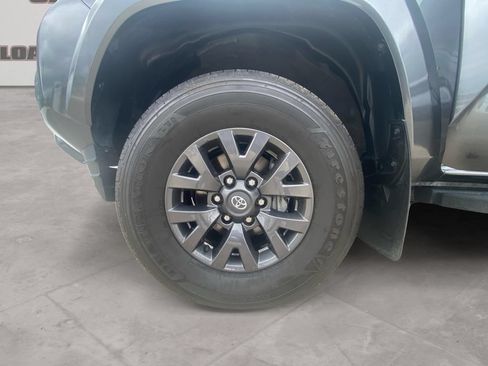 Used 2023 Toyota Tacoma SR5 AWD/4WD image 14