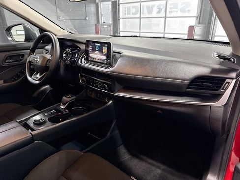 Certified 2025 Nissan Rogue S image 24