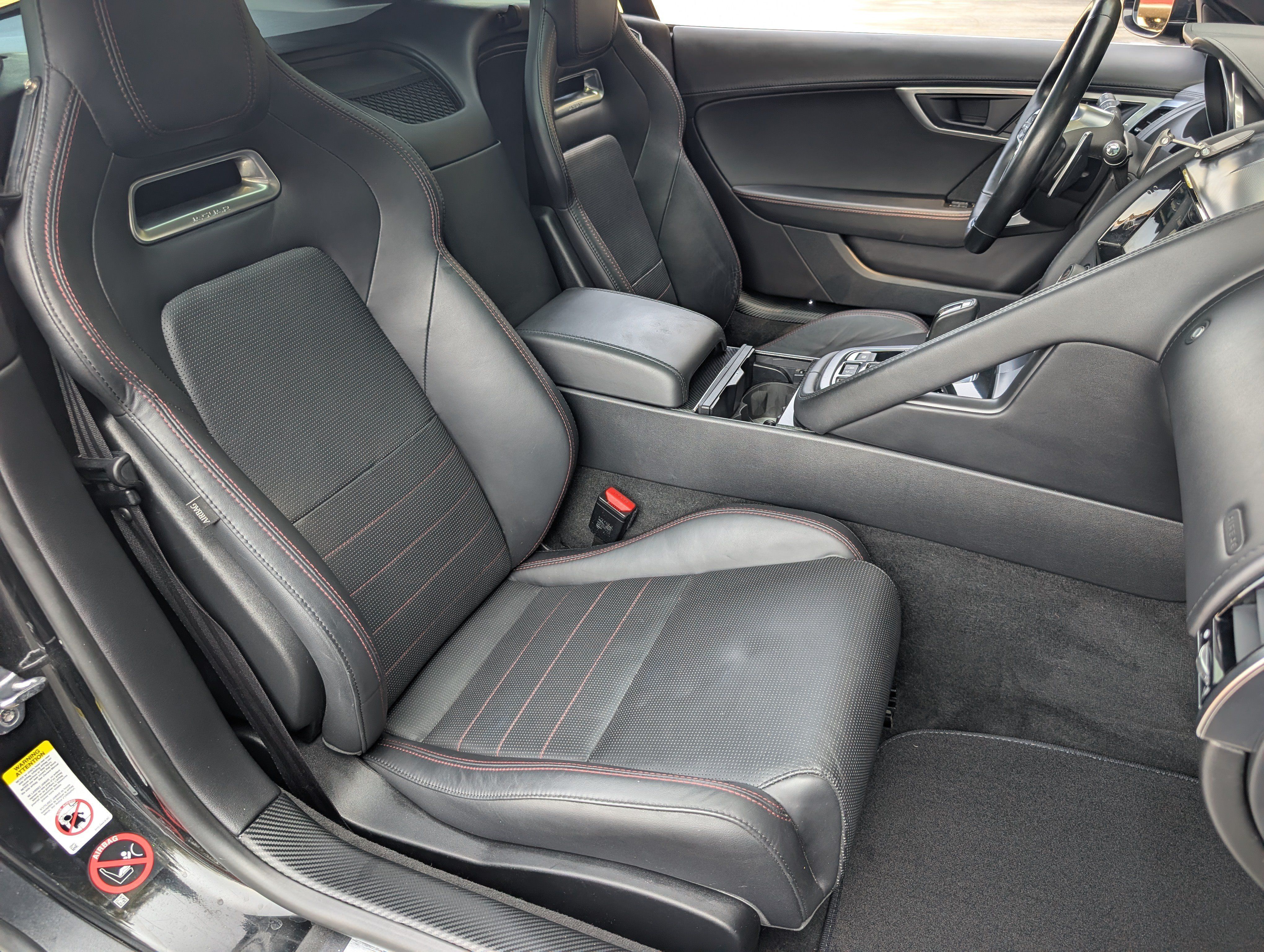 Used 2018 Jaguar F-TYPE R-Dynamic RWD image 20