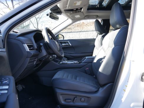 New 2026 Mitsubishi Outlander Trail Edition AWD/4WD image 12