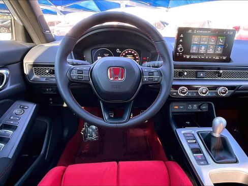 Used 2025 Honda Civic Type R image 5