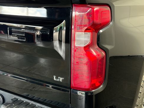 Used 2020 Chevrolet Silverado 1500 LT image 33