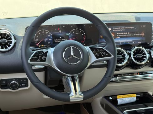 New 2026 Mercedes-Benz GLB 250 image 28