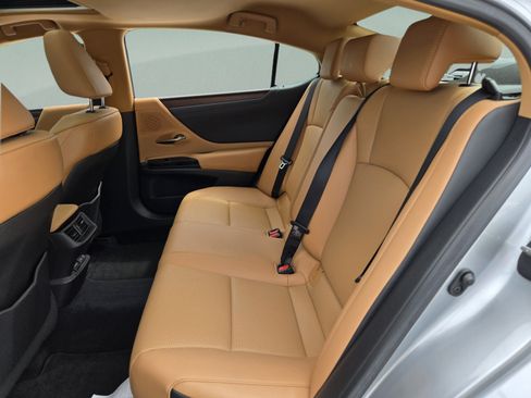 Certified 2022 Lexus ES 350 w/ Premium Package FWD image 21