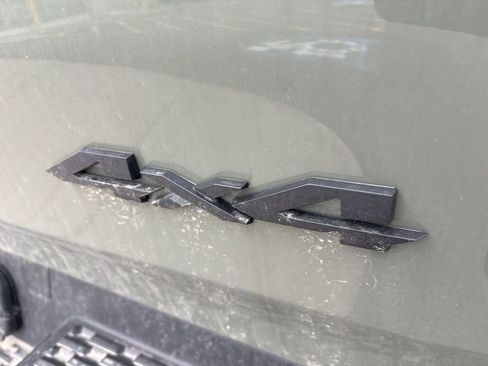 New 2026 RAM 1500 4x4 Crew Cab image 15