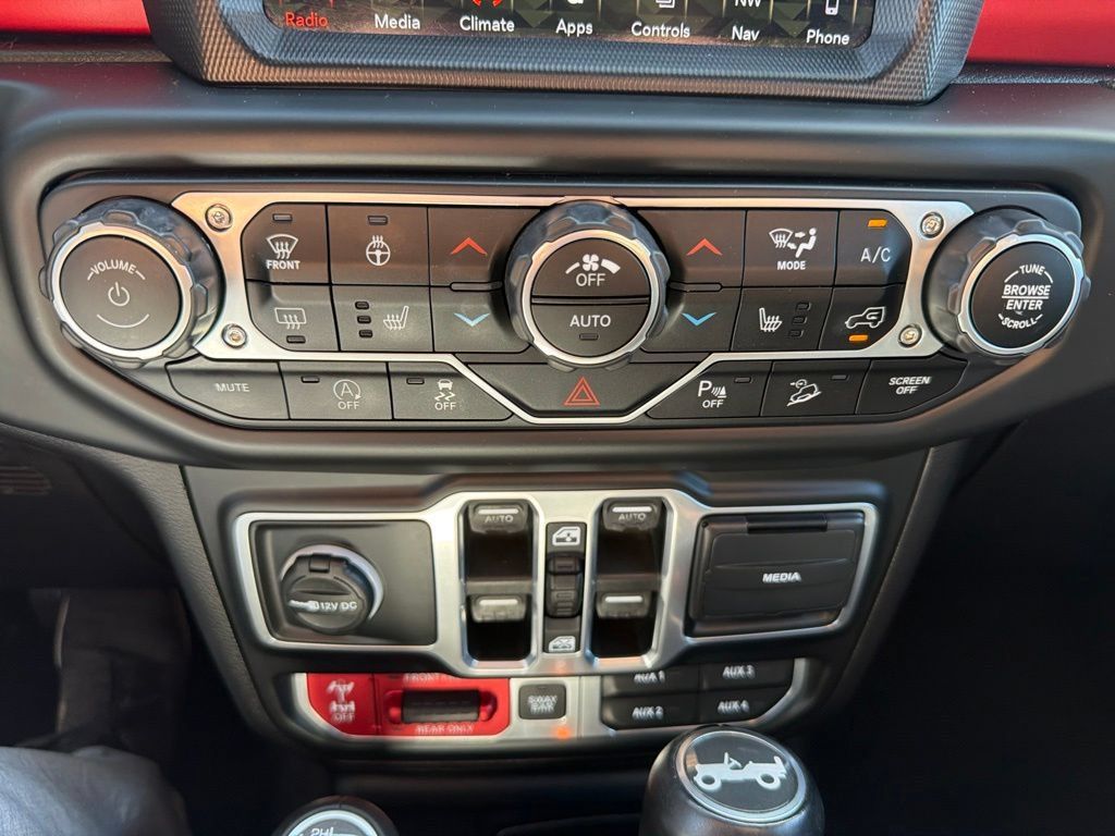 Used 2018 Jeep Wrangler Unlimited Rubicon AWD/4WD image 15