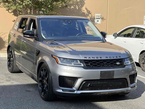Used 2020 Land Rover Range Rover Sport HSE AWD/4WD image 3