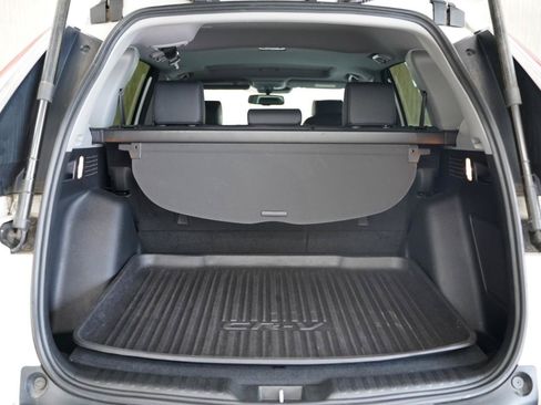 Used 2018 Honda CR-V Touring image 39