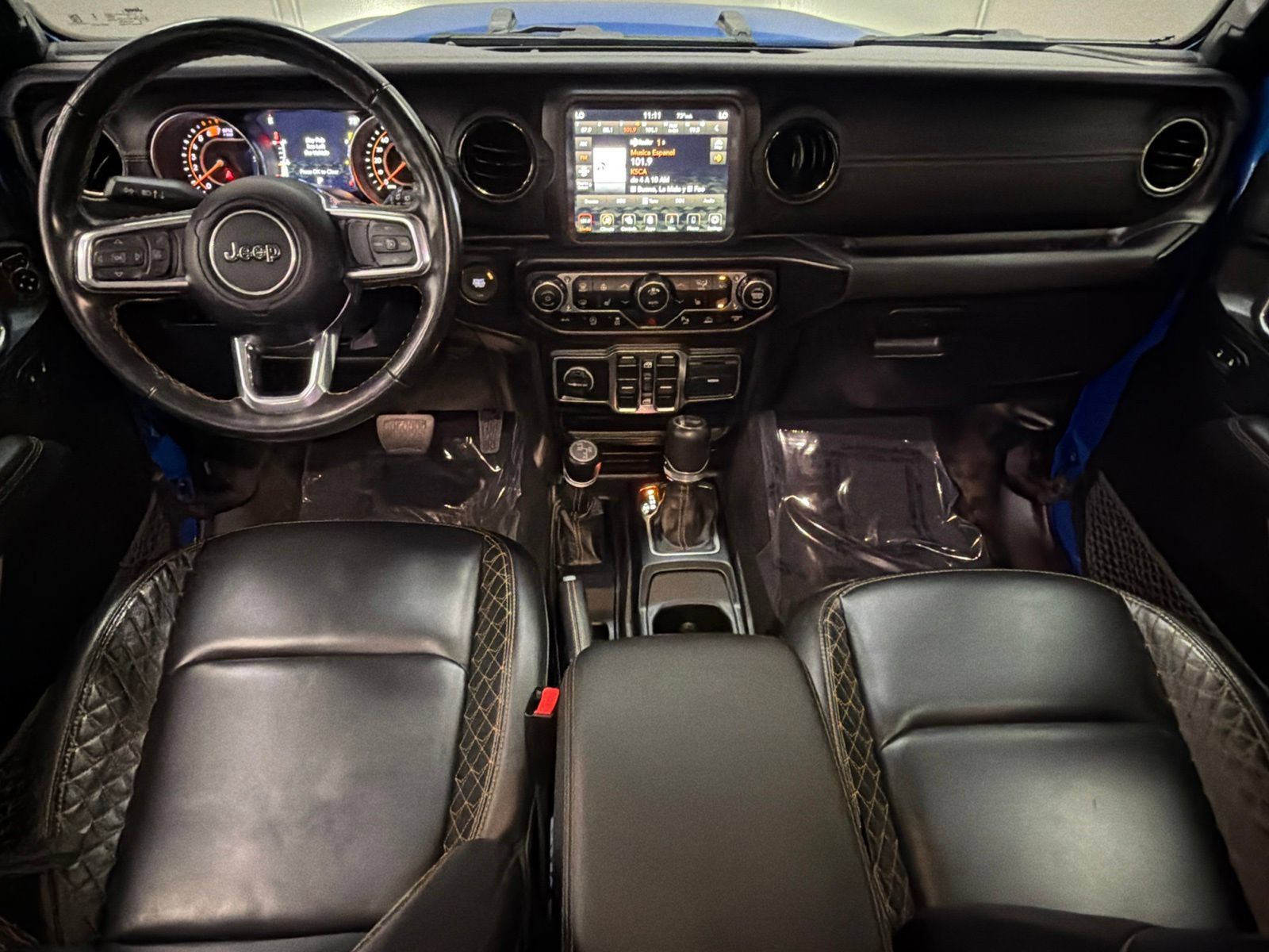 Used 2023 Jeep Wrangler Unlimited Sahara AWD/4WD image 33