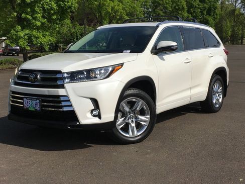 Used 2019 Toyota Highlander Limited AWD/4WD image 1