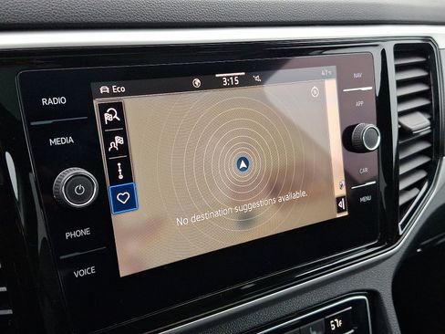 Used 2021 Volkswagen Atlas Cross Sport SEL image 17