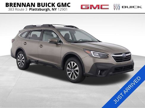 Used 2021 Subaru Outback Premium AWD/4WD image 7