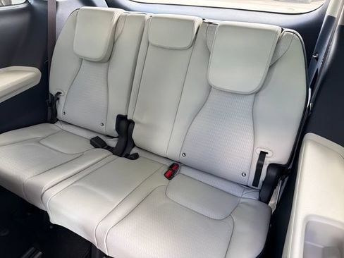 New 2026 Kia Carnival SX Prestige FWD image 21