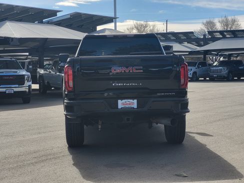 Used 2020 GMC Sierra 2500 Denali w/ Technology Package image 6