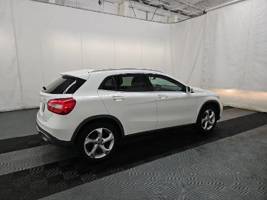 Used 2018 Mercedes-Benz GLA 250 4MATIC w/ Multimedia Package image 3