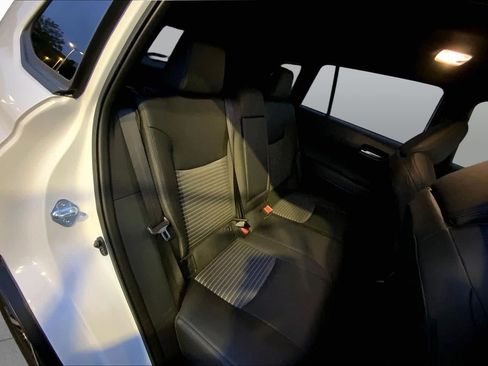 Used 2024 Toyota Corolla Cross AWD Hybrid w/ Convenience Package image 19