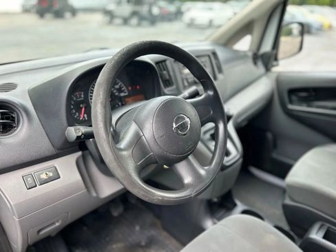 Used 2017 Nissan NV200 S w/ Back Door Glass Package image 10